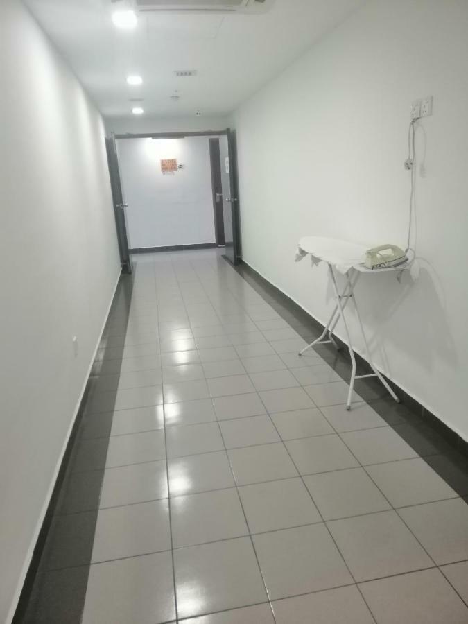 Hotel Orient Джохор Бахру Екстериор снимка